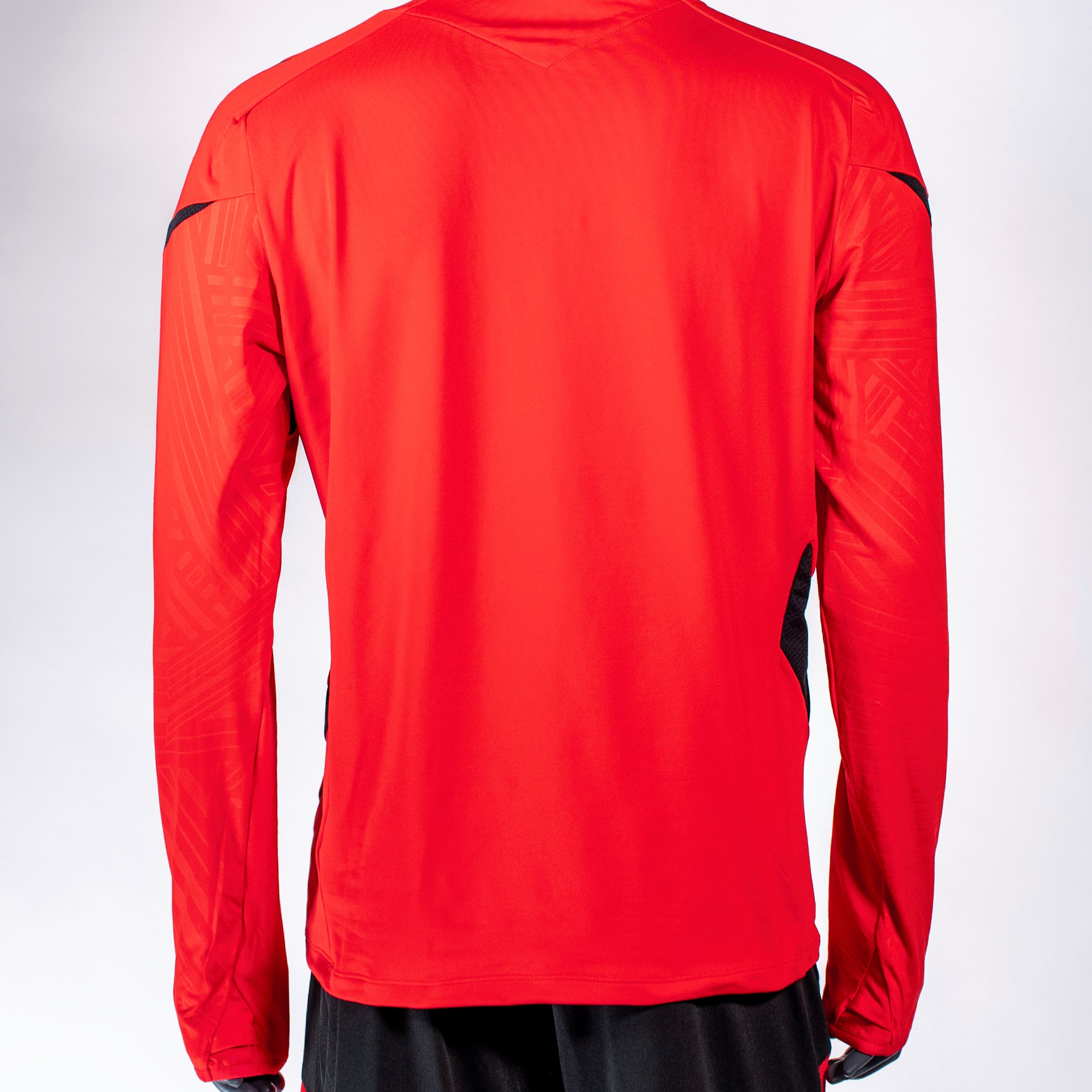 TRAINING SWEAT 25-26