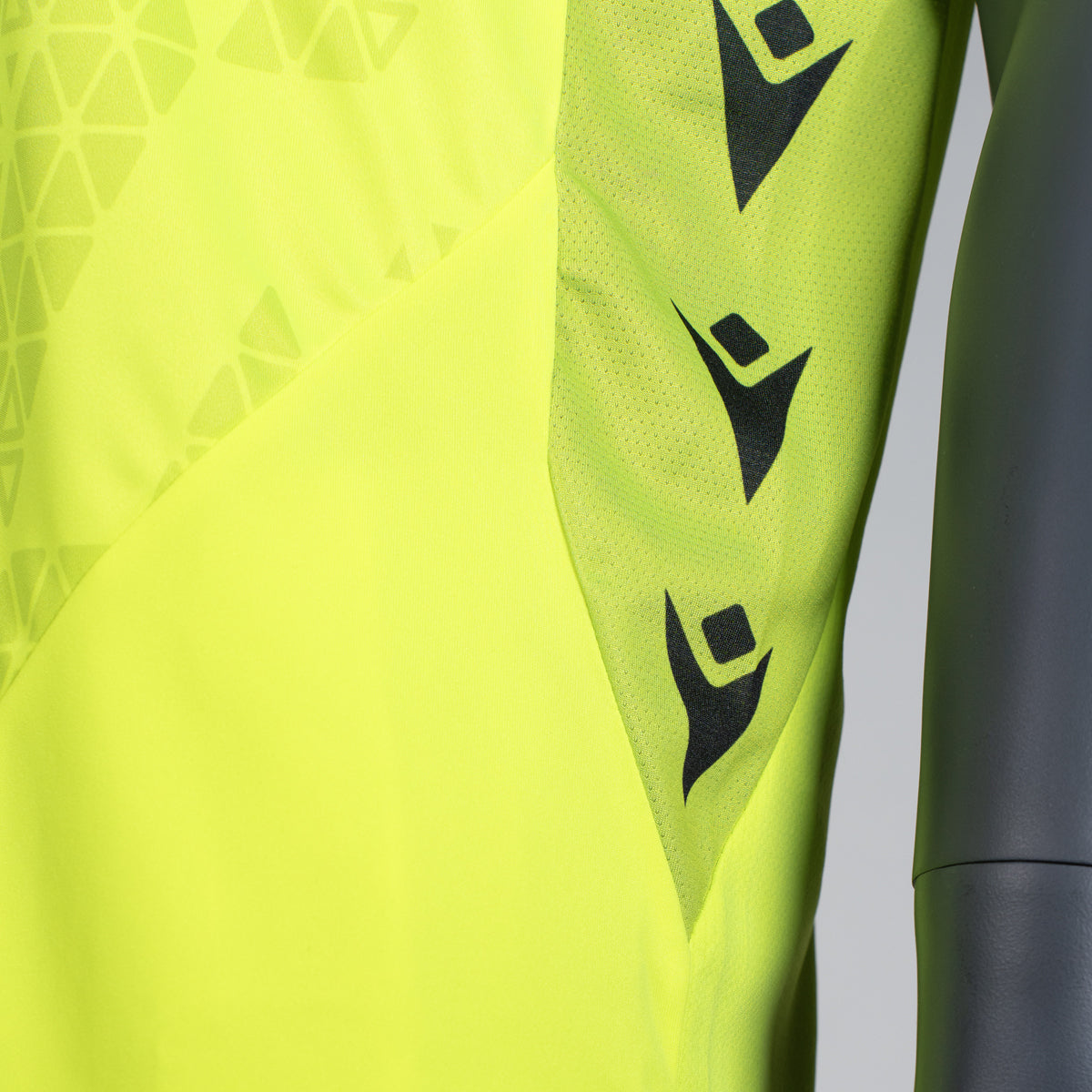 AWAY GOALKEEPER JERSEY 25/26