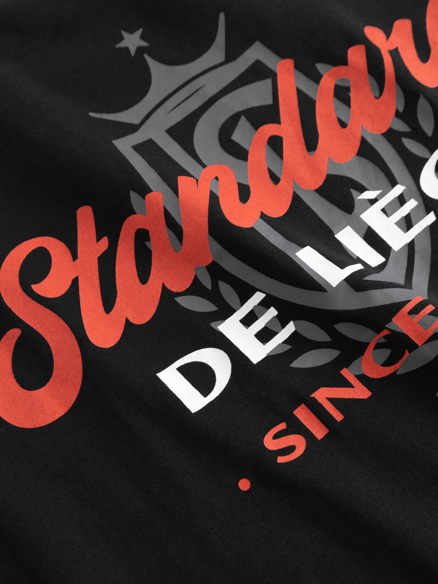 T-SHIRT NOIR BLASON ROUGE