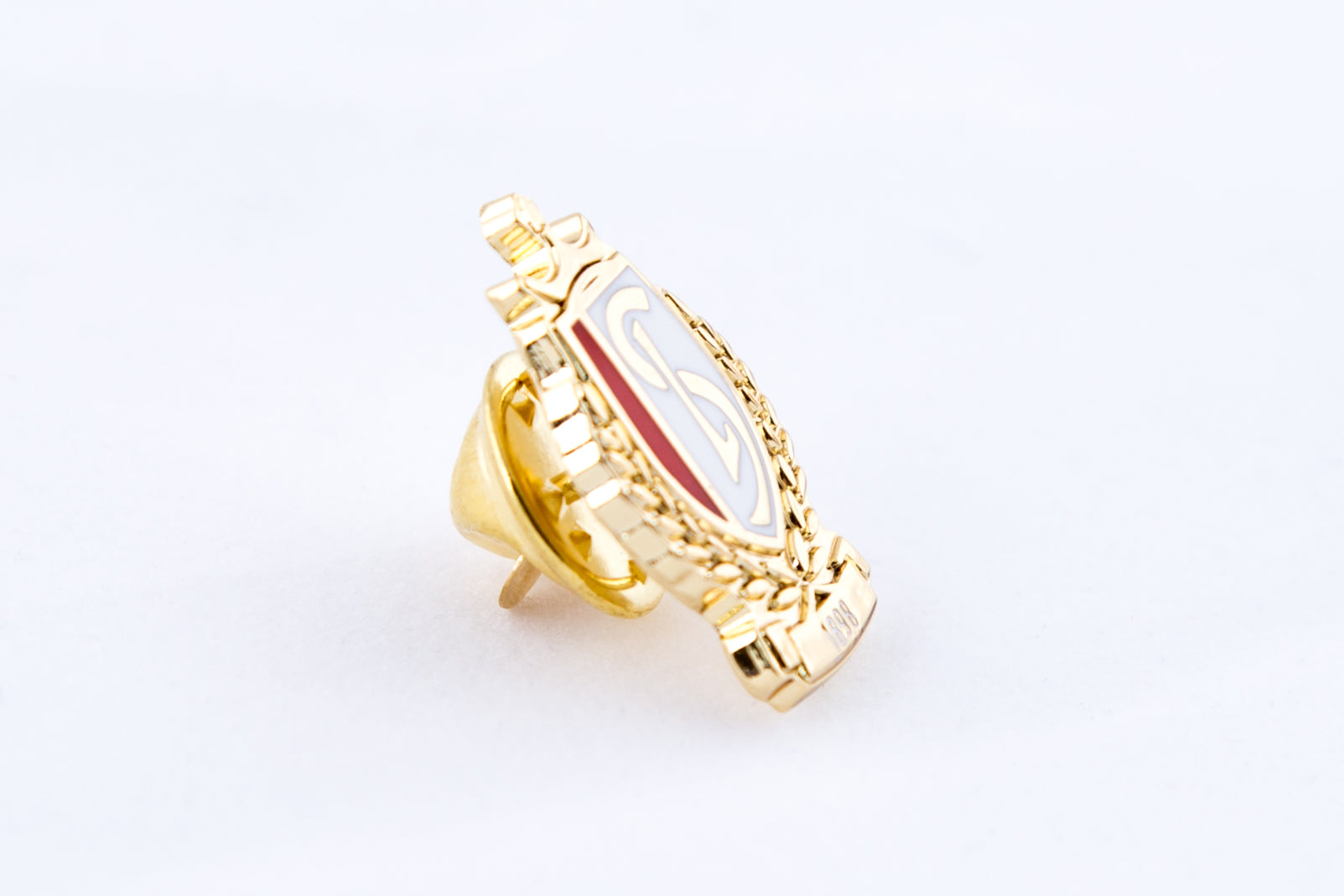 GOUDEN EMAILLE PIN