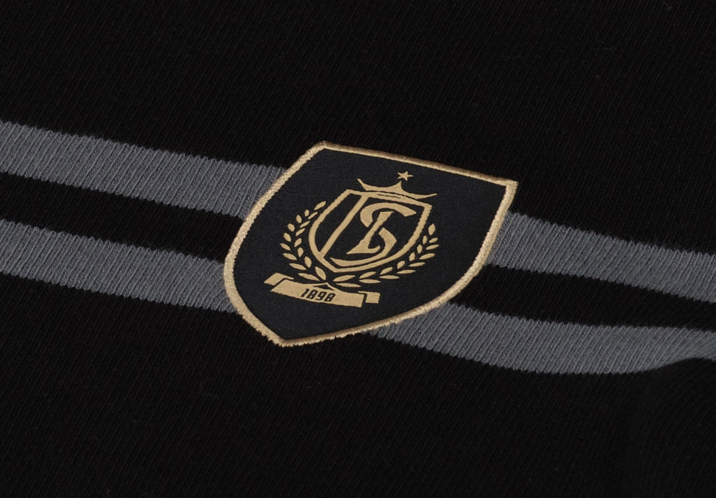 PULL COL ROND NOIR